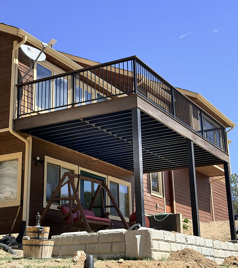 Conifer, CO low maintenance Trex composite deck with metal railing