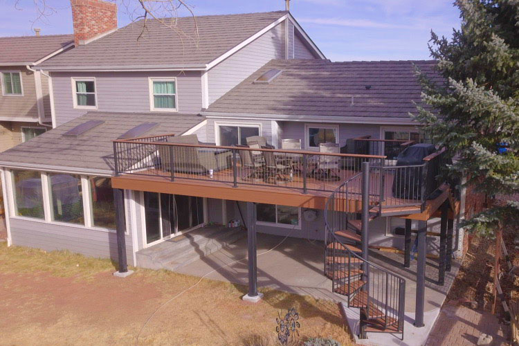 Littleton-CO-Trex-deck-with metal spiral staircase